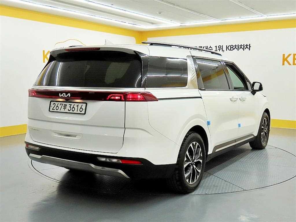 KIA Carnival - Vista 4