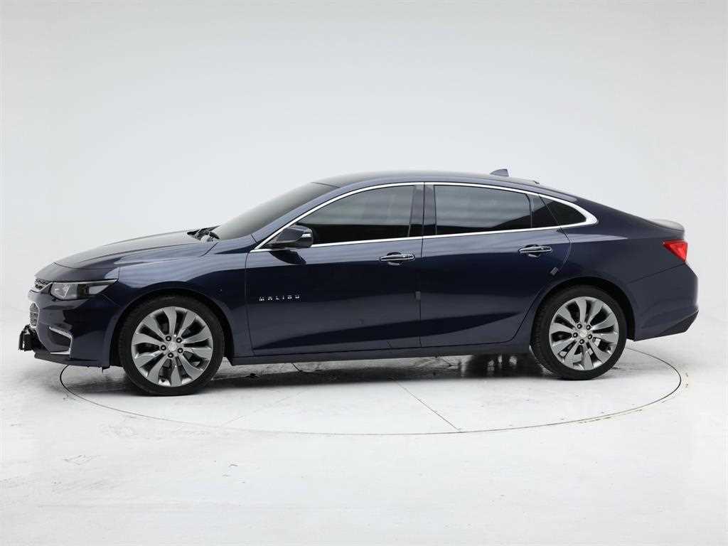 Chevrolet Malibu - Vista 3