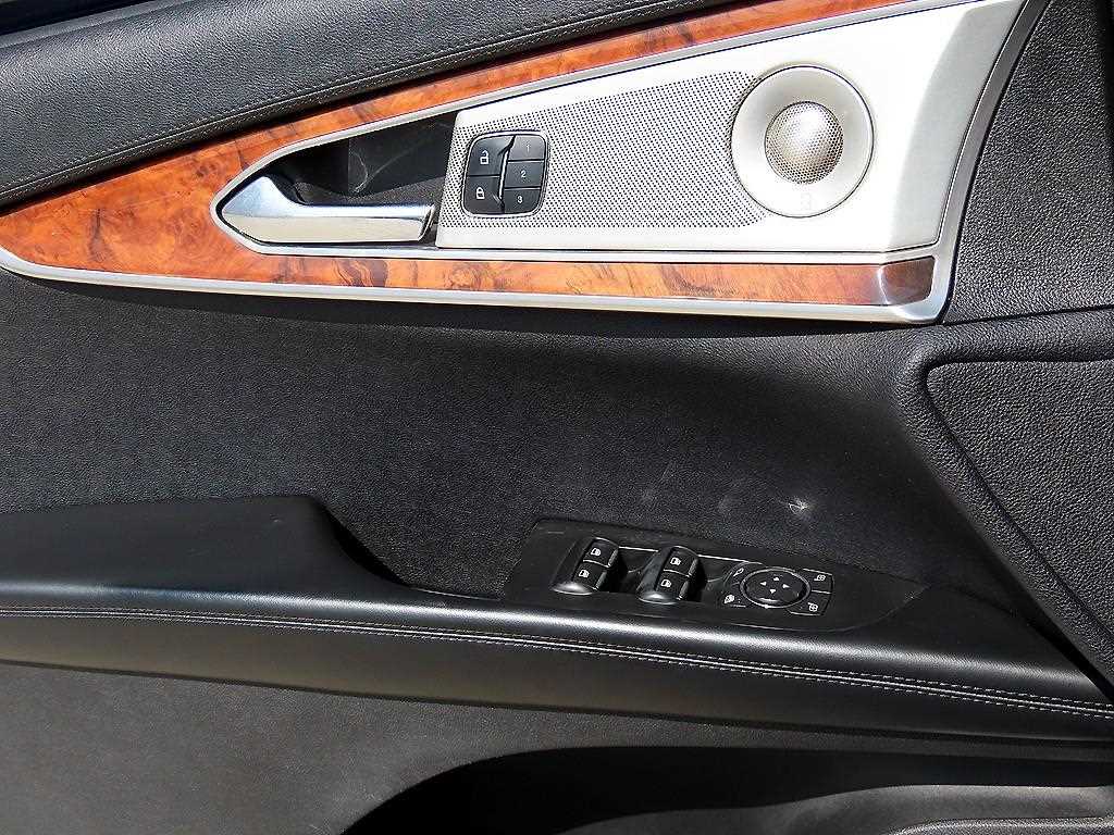 Lincoln MKX - Vista 11