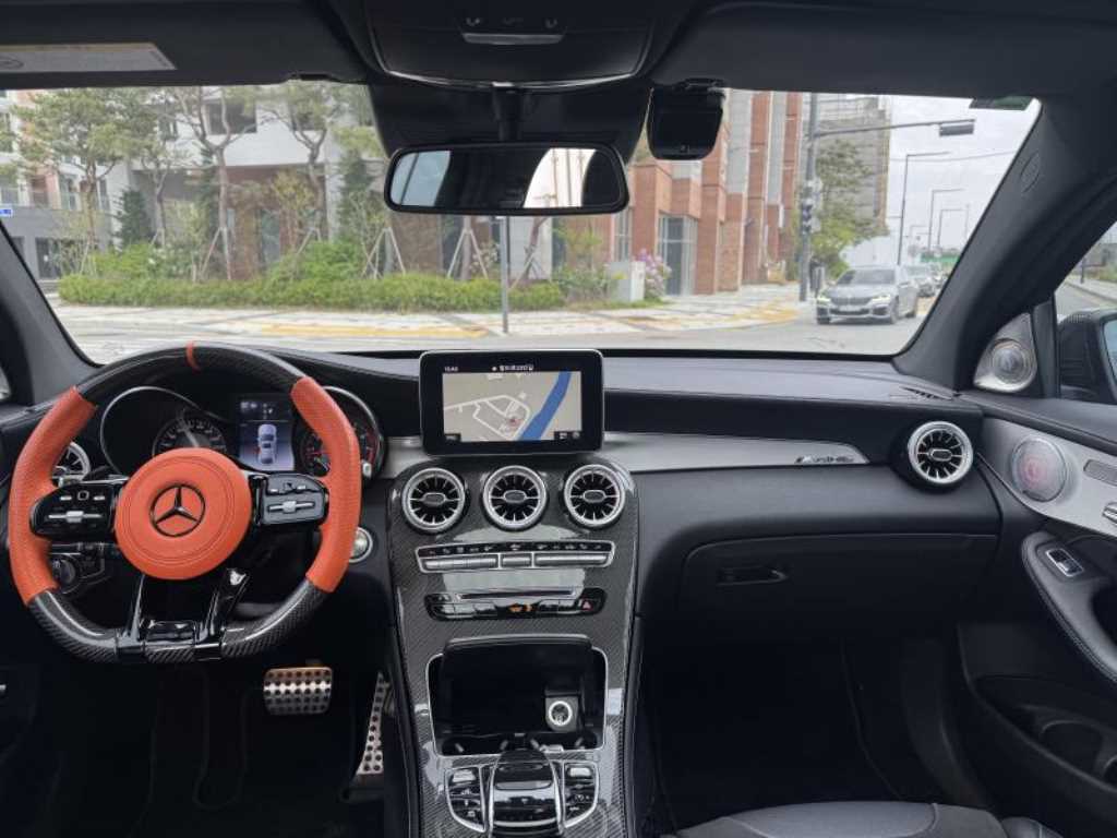 Mercedes Benz GLC Class - Vista 7