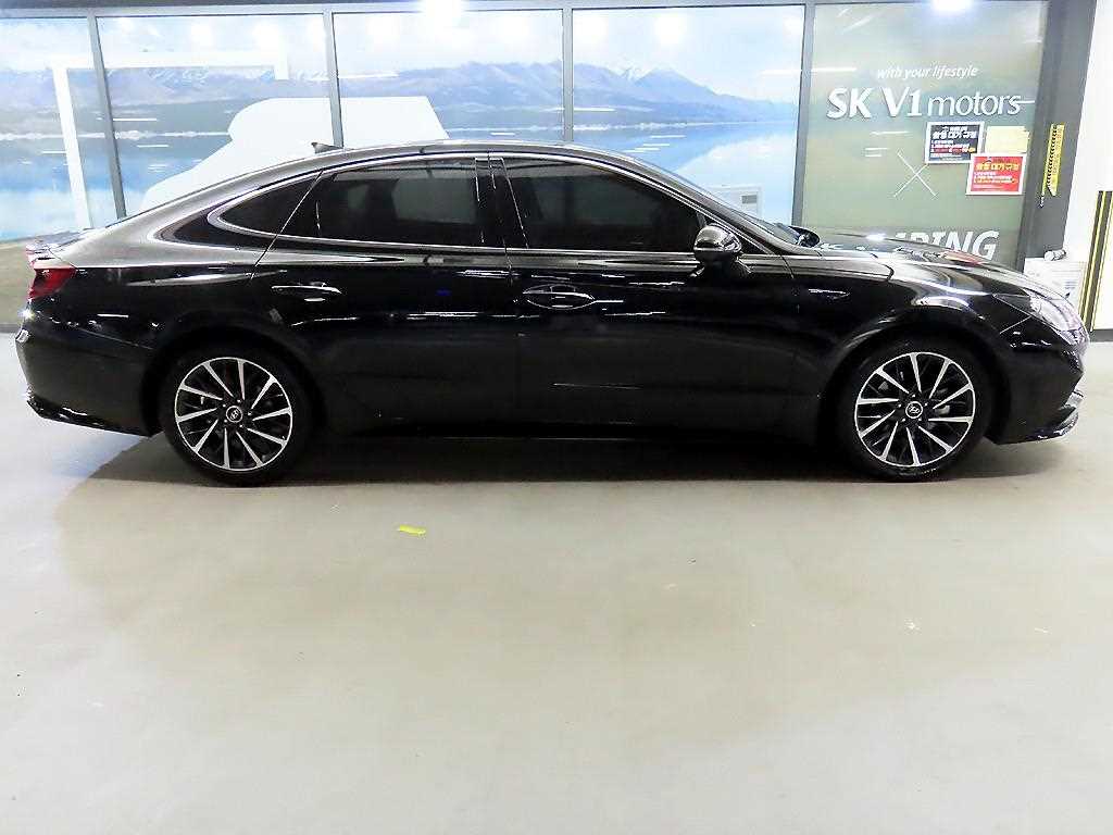 HYUNDAI Sonata - Vista 3