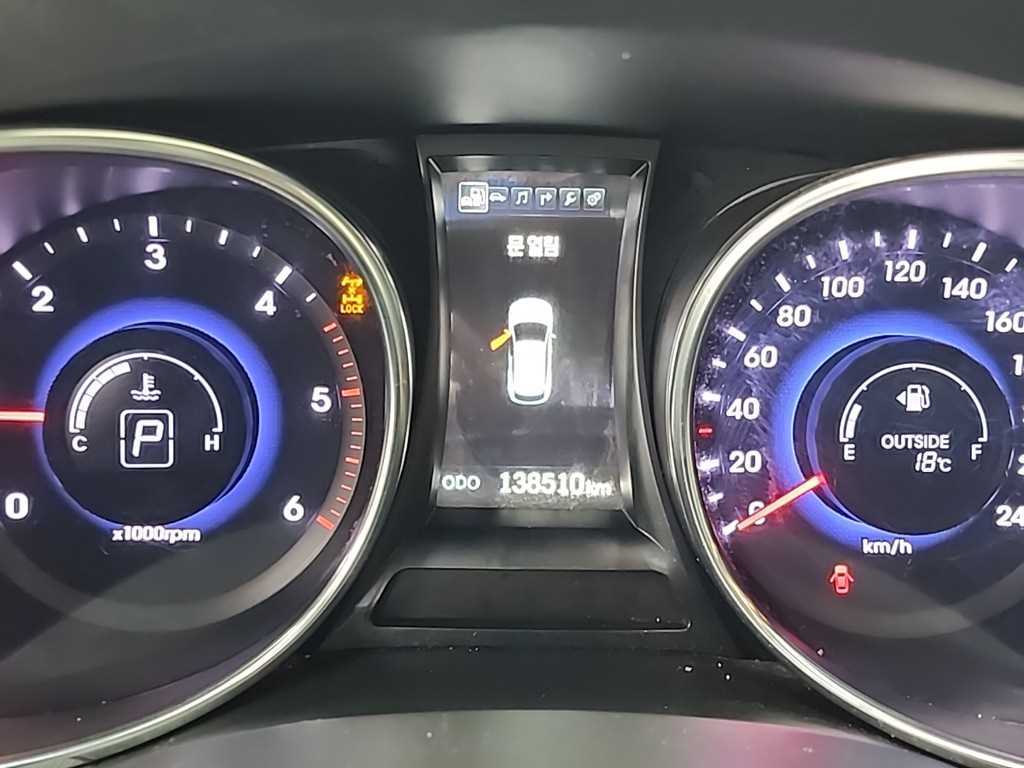 HYUNDAI Maxcruz - Vista 6