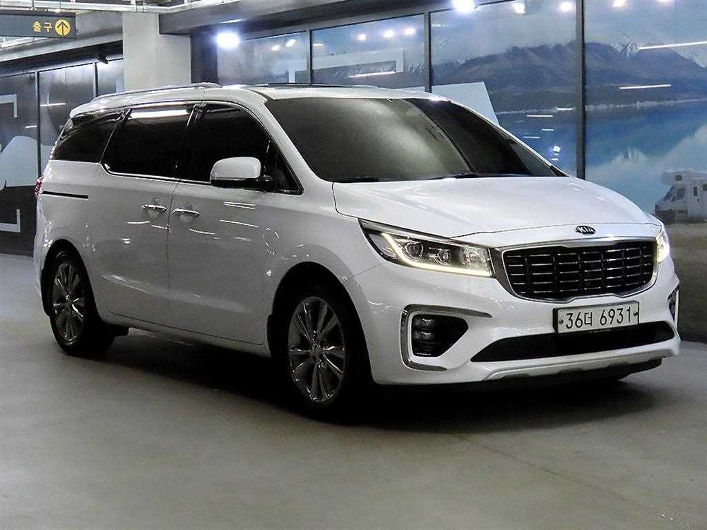 KIA Carnival 2019 Blanco - Importación desde Corea - HF Imports Iquique - Foto 1