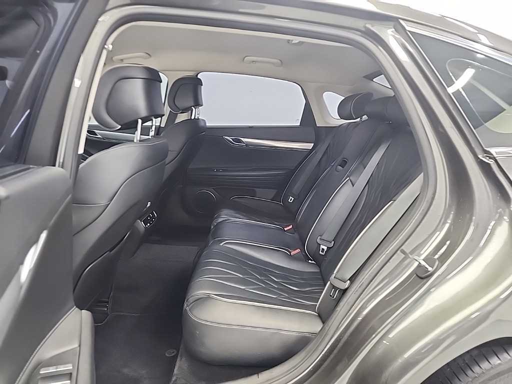 Genesis G80 - Vista 12