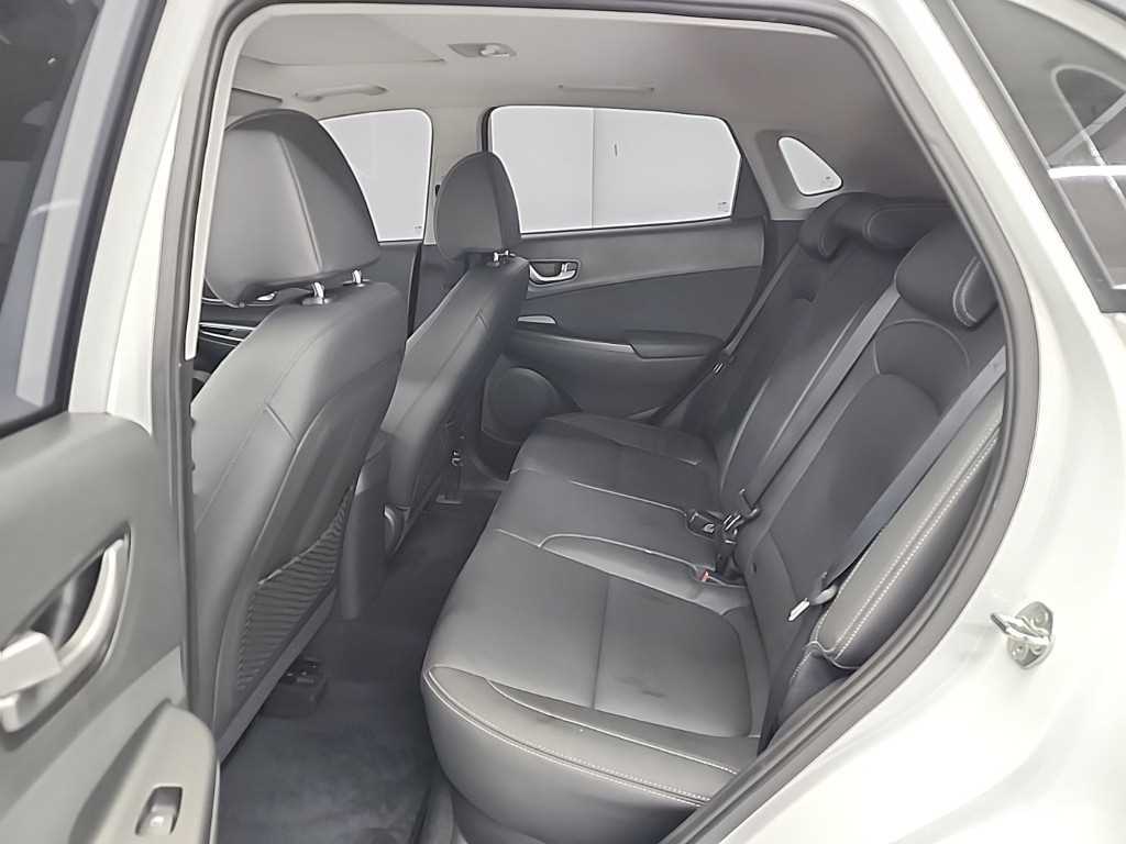 HYUNDAI Kona - Vista 12