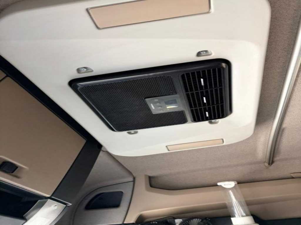 medium and large cargo truck - Vista 10