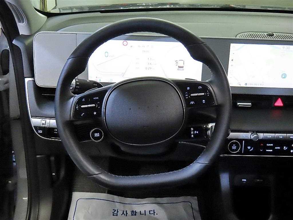 HYUNDAI Ioniq 5 - Vista 8