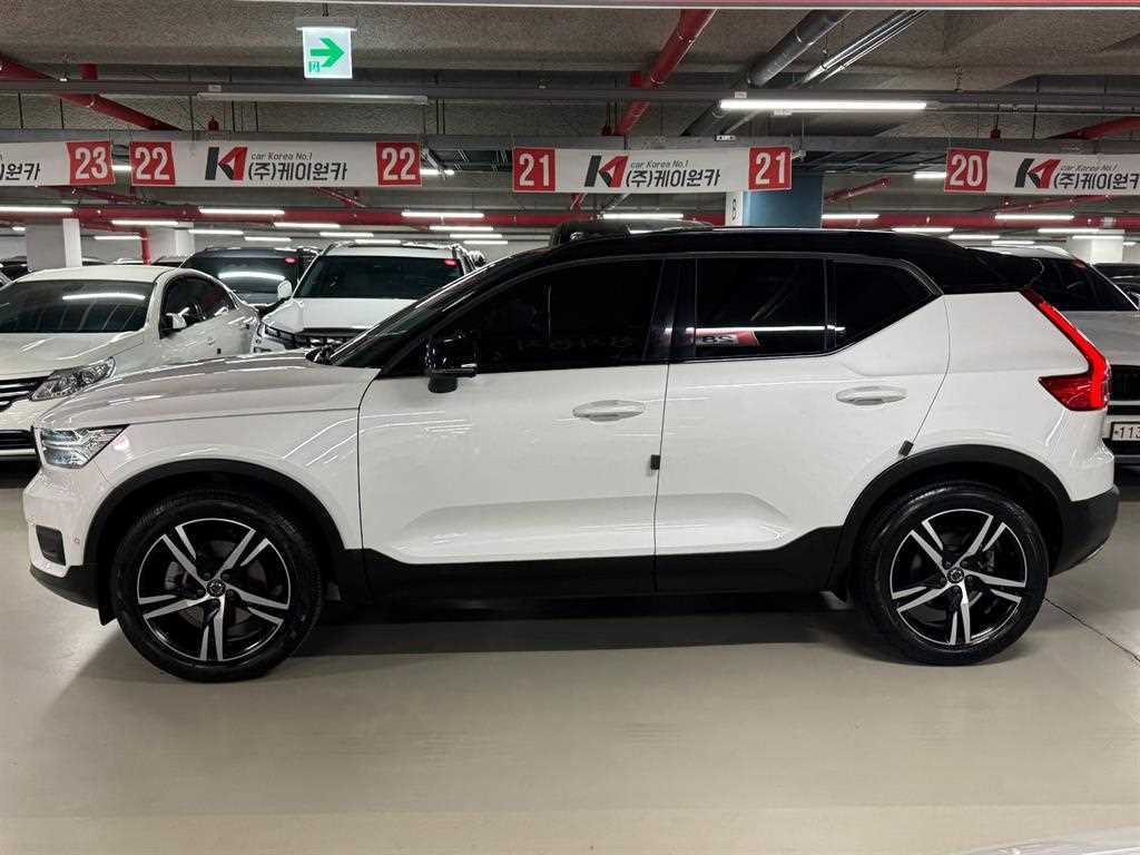 Volvo XC40 - Vista 3