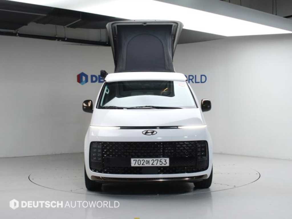 HYUNDAI Staria - Vista 3