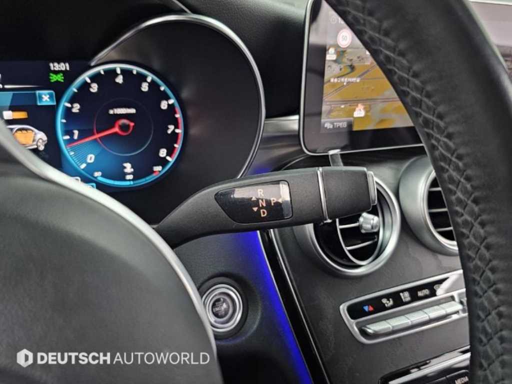 Mercedes Benz C Class - Vista 9