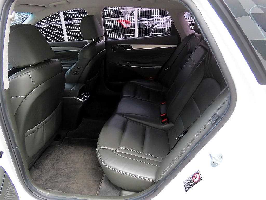 HYUNDAI Grandeur - Vista 6