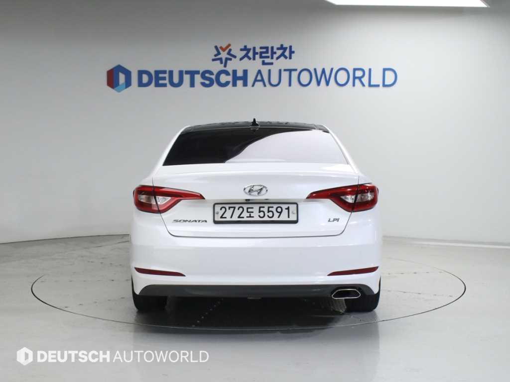 HYUNDAI Sonata - Vista 4