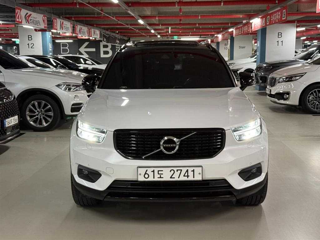 Volvo XC40 - Vista 2