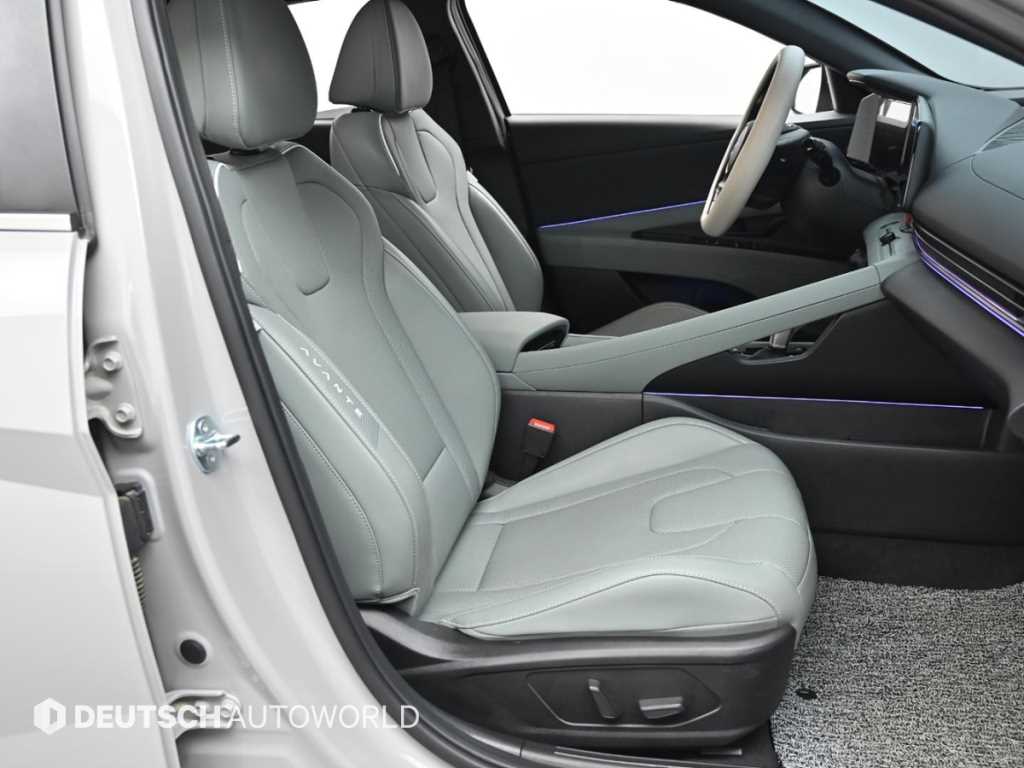 HYUNDAI Avante - Vista 10