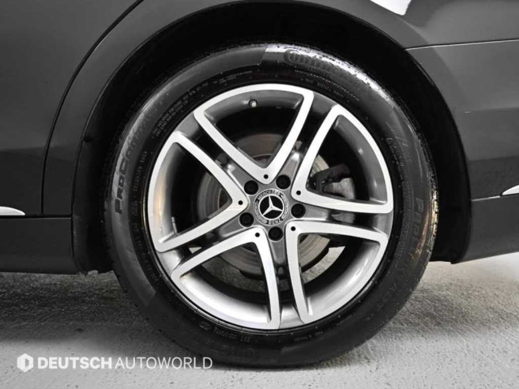 Mercedes Benz S Class - Vista 5