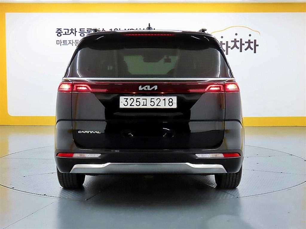 KIA Carnival - Vista 3