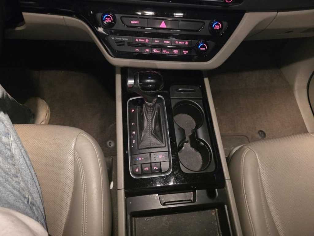 KIA Carnival 2015 Rojo - Importación desde Corea - HF Imports Iquique - Foto 13