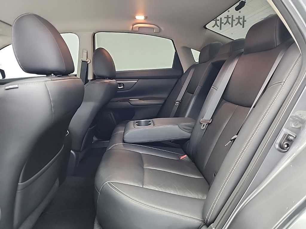 Nissan Altima - Vista 12