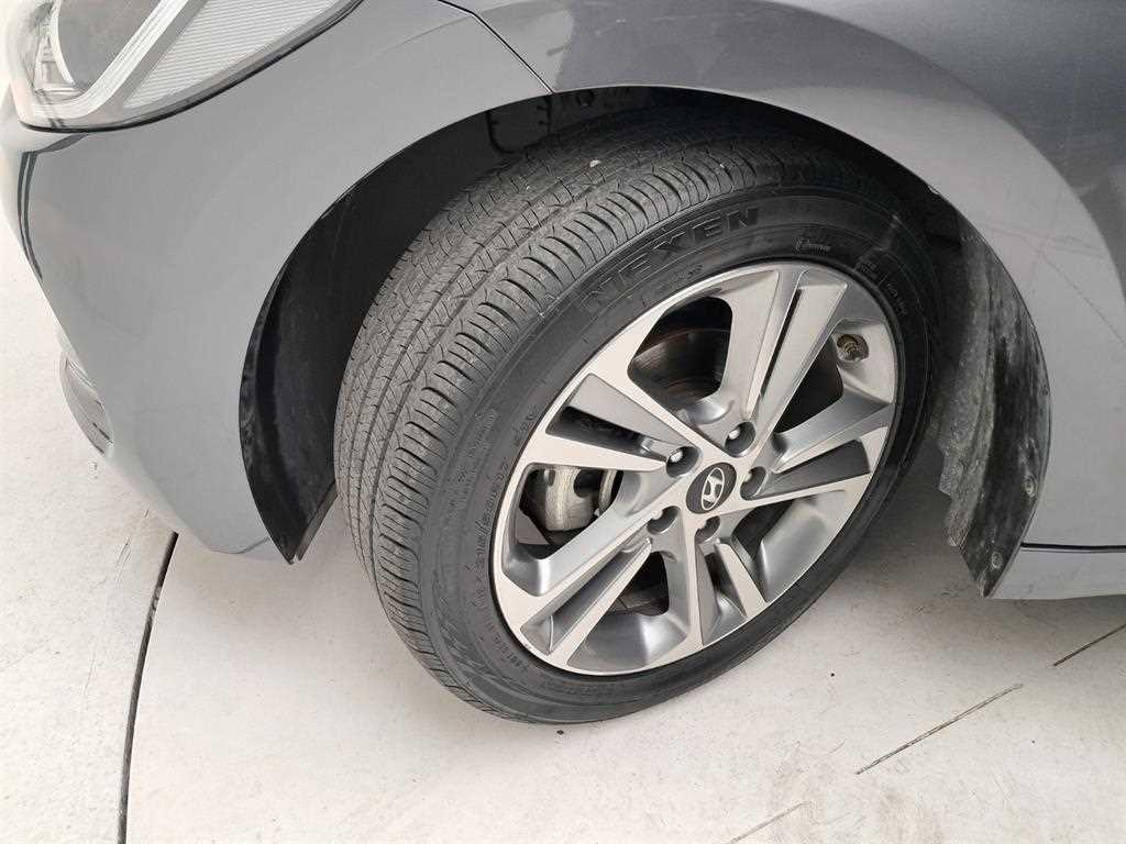 HYUNDAI Avante 2017 Gris - Importación desde Corea - HF Imports Iquique - Foto 19