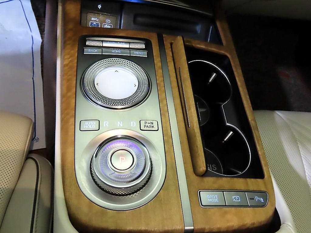 Genesis G80 - Vista 12