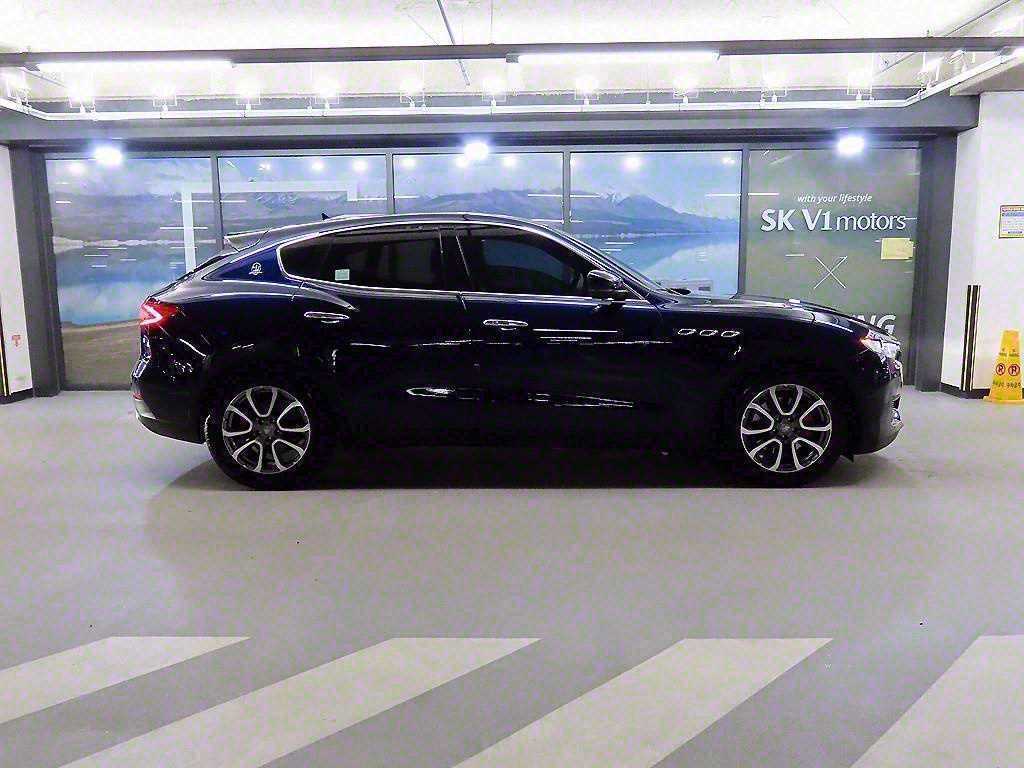 Maserati Levante - Vista 3