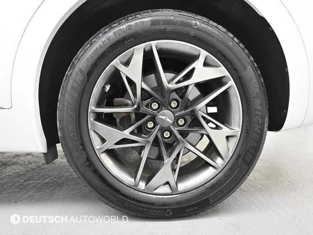 Genesis GV70 - Vista 5