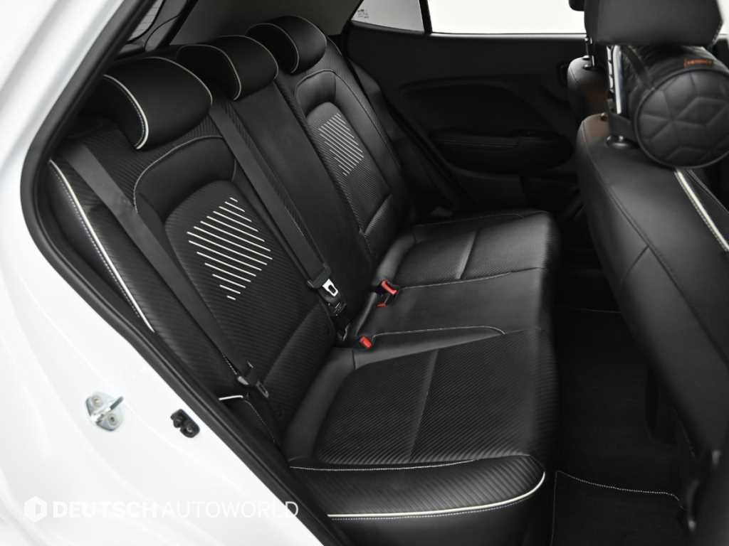 HYUNDAI Venue - Vista 12