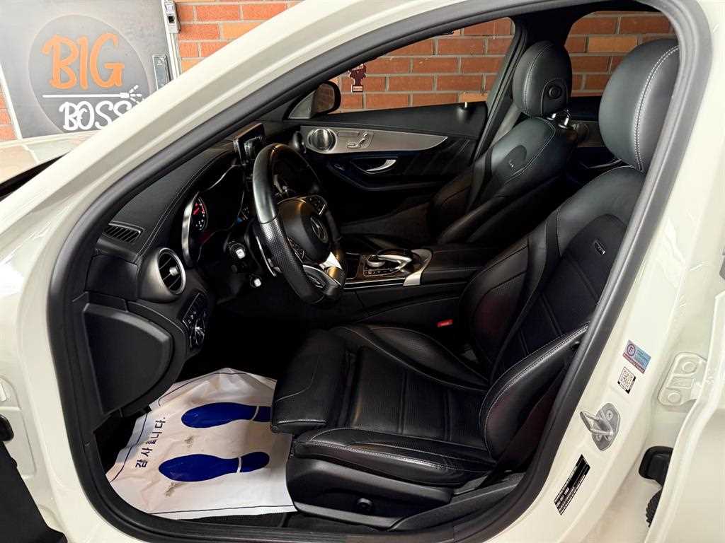 Mercedes Benz C Class - Vista 6