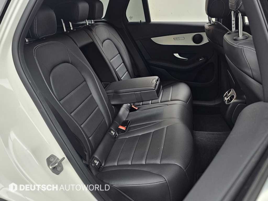 Mercedes Benz GLC Class - Vista 12