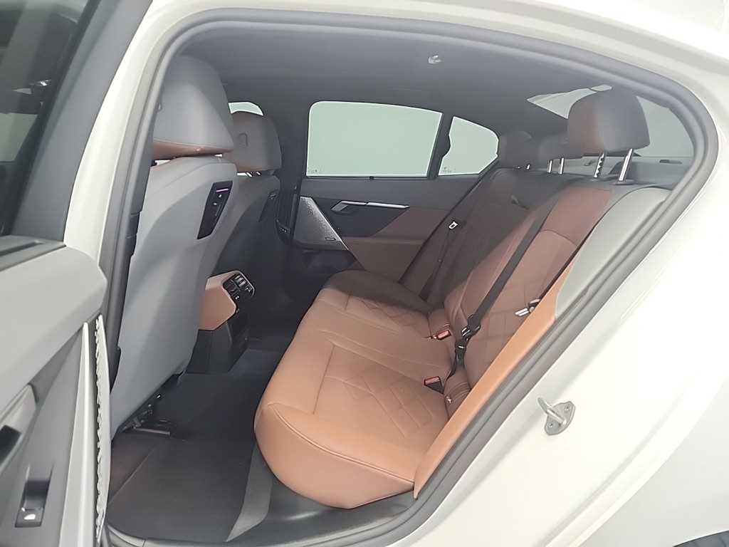 BMW 5 Series - Vista 12