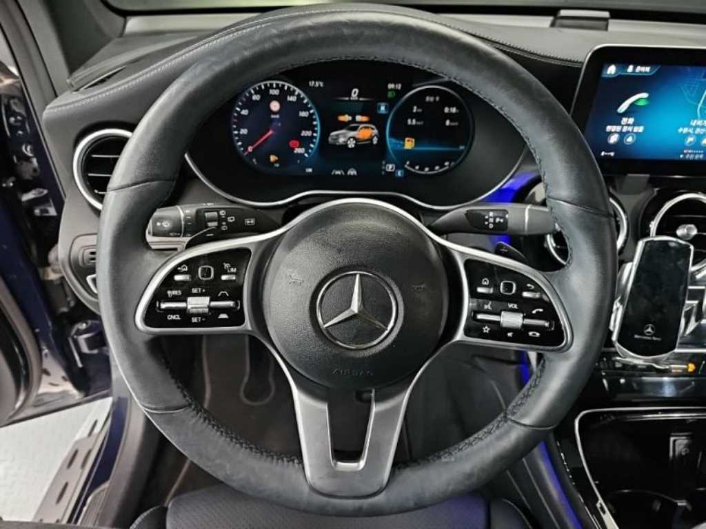 Mercedes Benz GLC Class - Vista 7