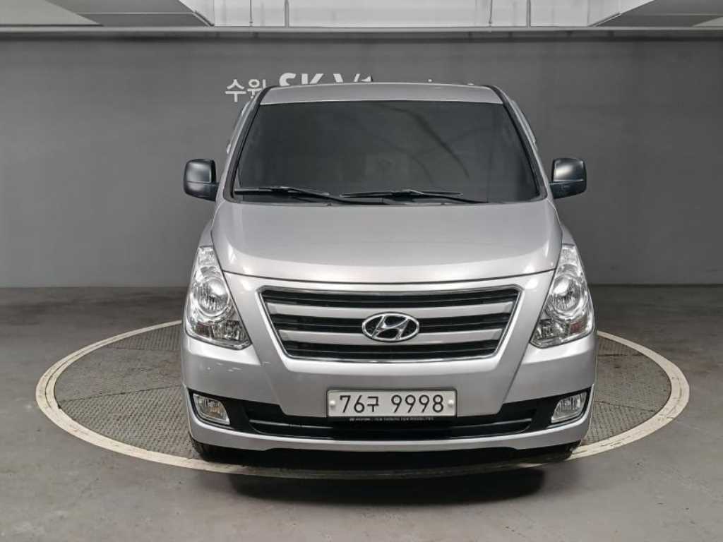 HYUNDAI Starex 2016 Plateado - Importación desde Corea - HF Imports Iquique - Foto 1