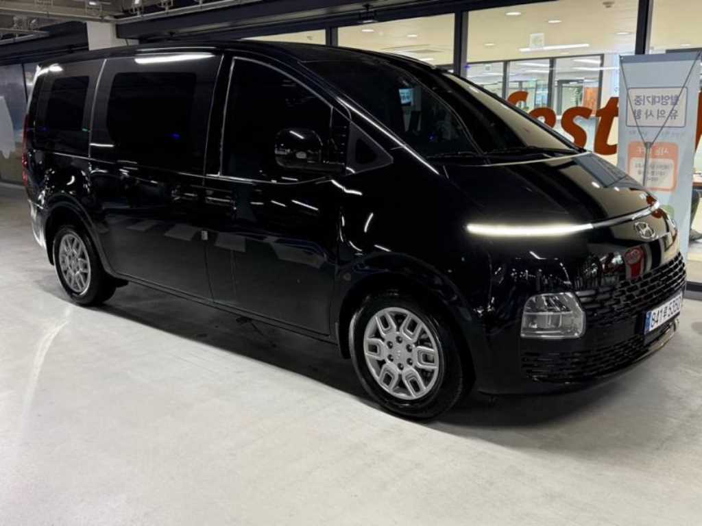 HYUNDAI Staria - Vista 2