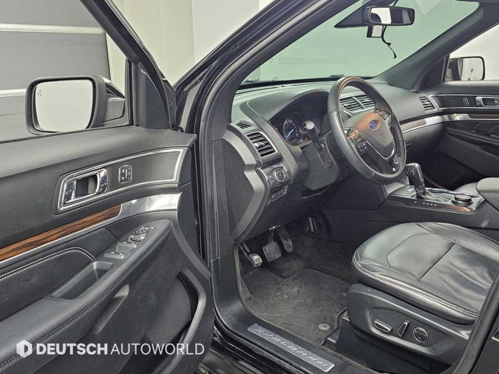 Ford Explorer - Vista 11