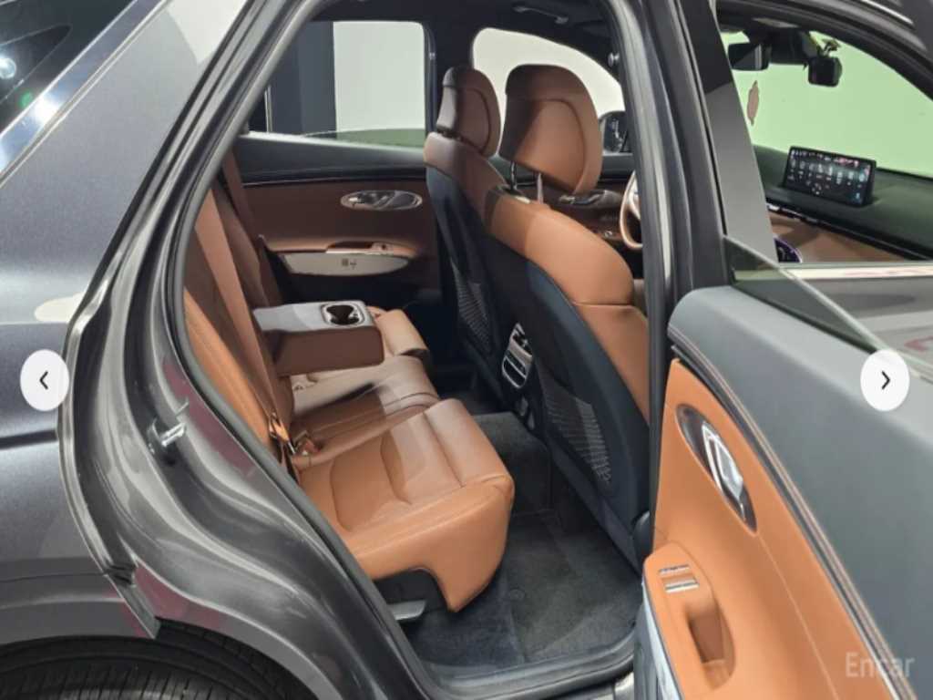 Genesis GV70 - Vista 7