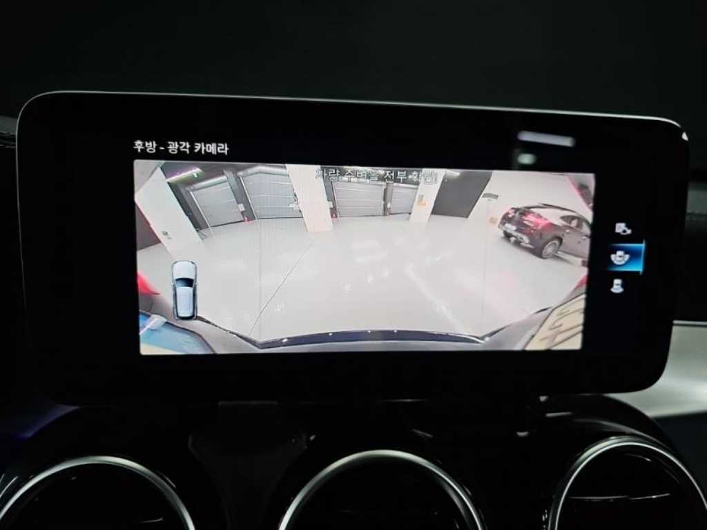 Mercedes Benz GLC Class - Vista 10