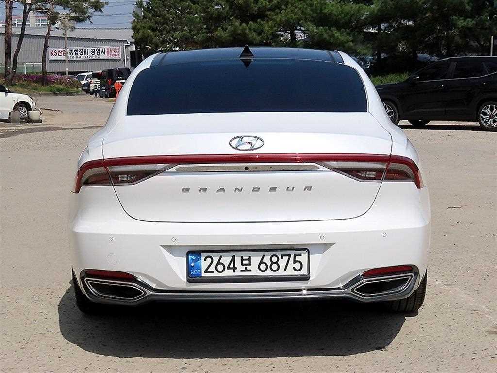 HYUNDAI Grandeur - Vista 4