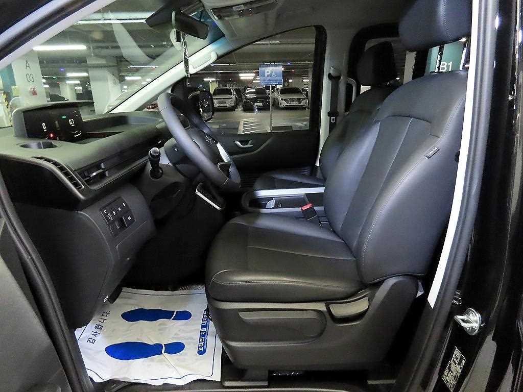 HYUNDAI Staria - Vista 6