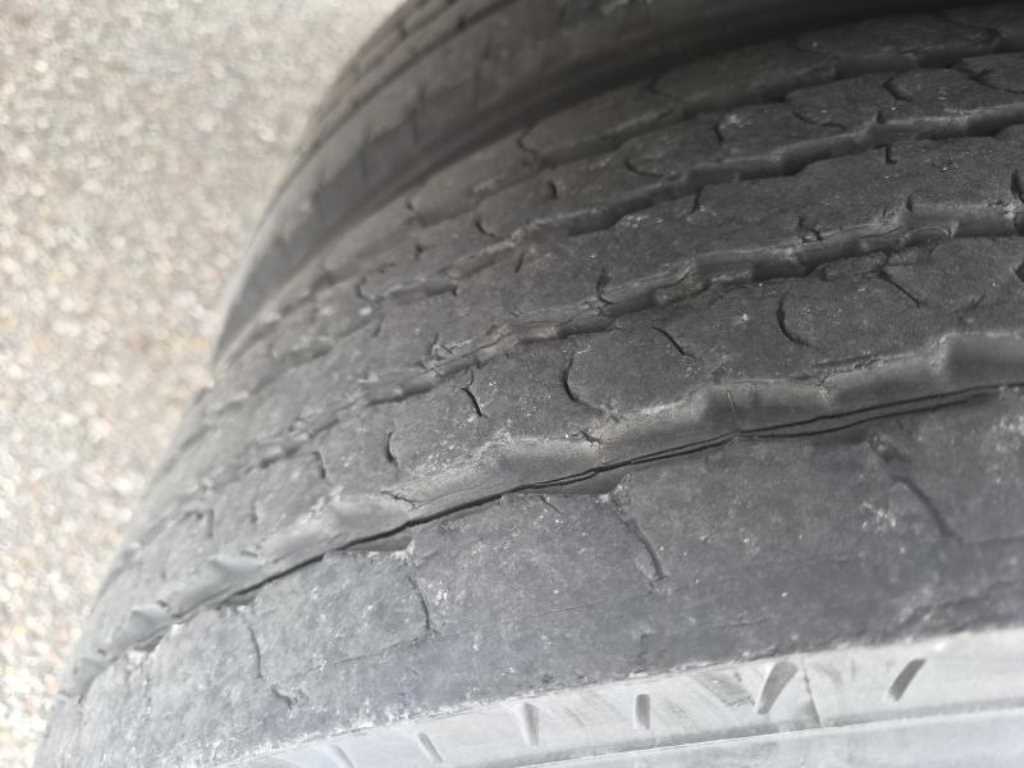 medium and large cargo truck 2015 Blanco - Importación desde Corea - HF Imports Iquique - Foto 17