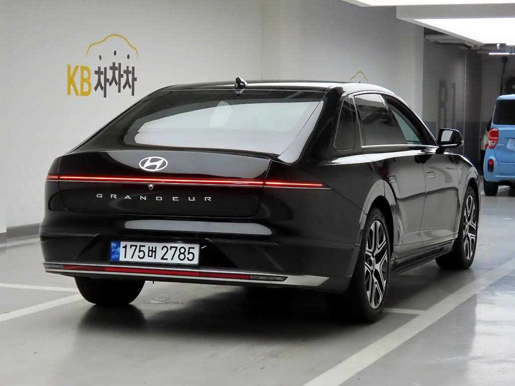 HYUNDAI Grandeur - Vista 4