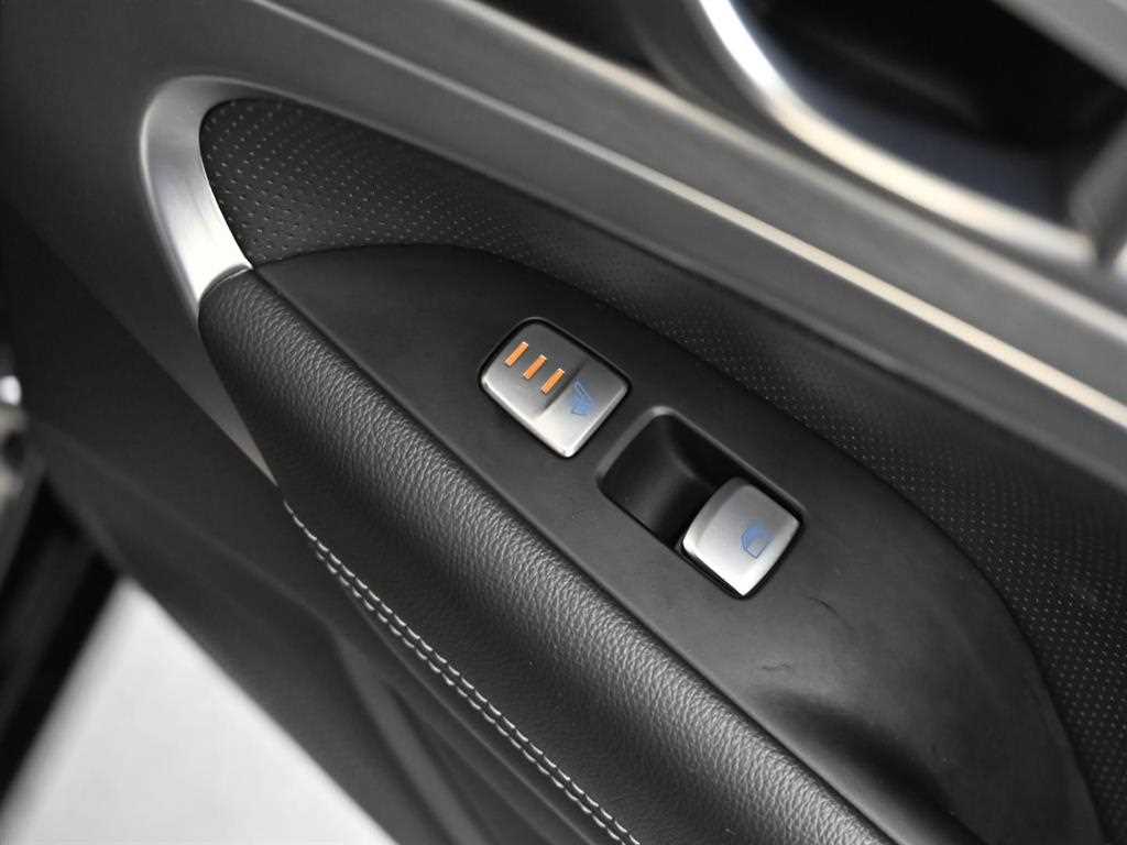 Genesis G70 2018 Negro - Importación desde Corea - HF Imports Iquique - Foto 16