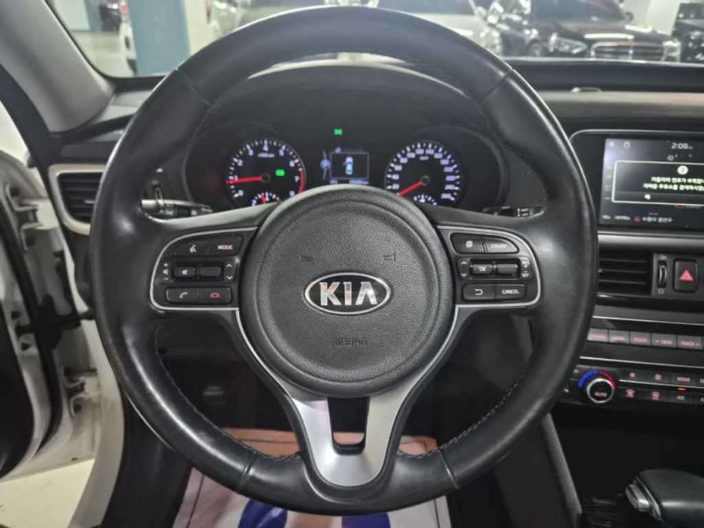 KIA K5 - Vista 6