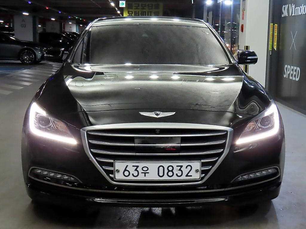 HYUNDAI Genesis - Vista 2