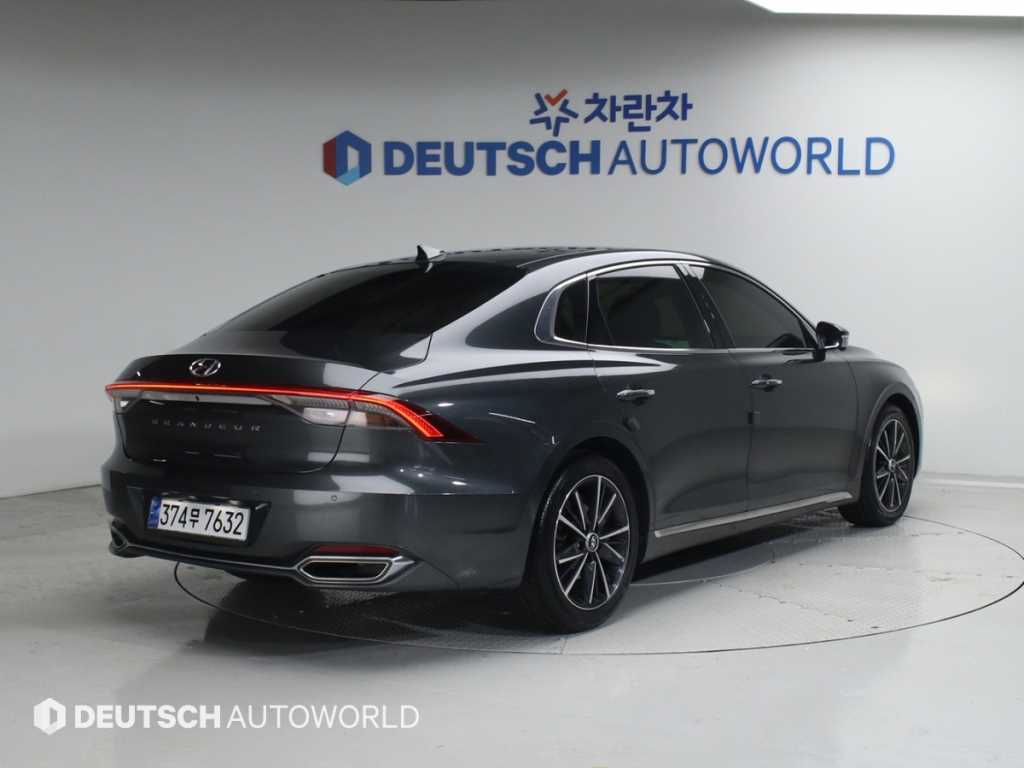 HYUNDAI Grandeur - Vista 4