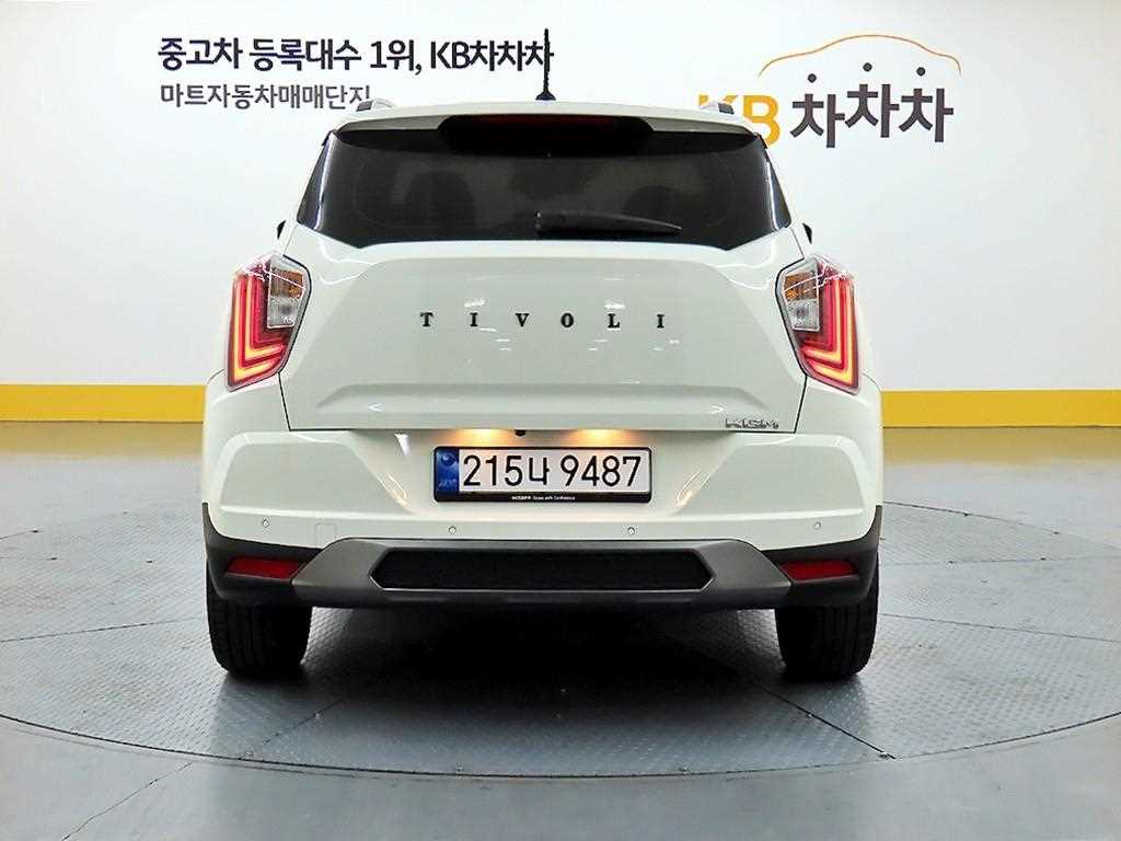 Ssangyong Tivoli - Vista 3
