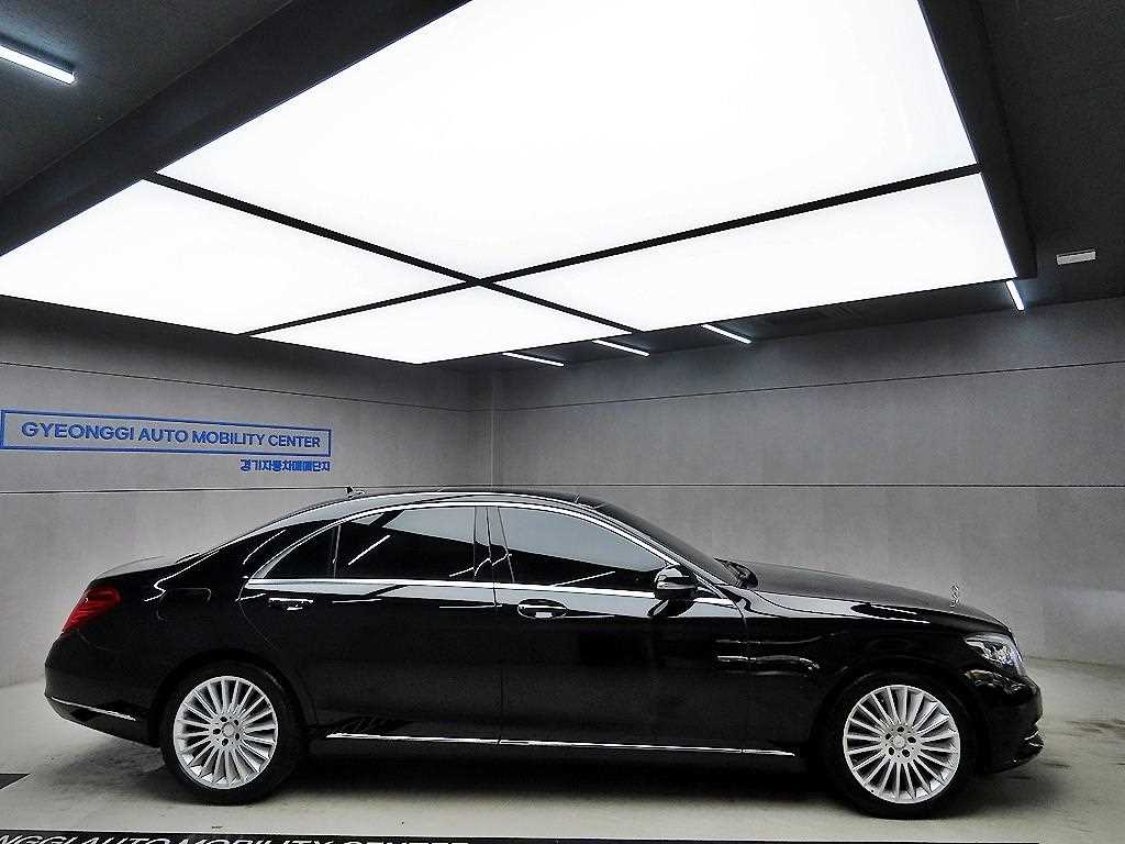 Mercedes Benz S Class - Vista 2