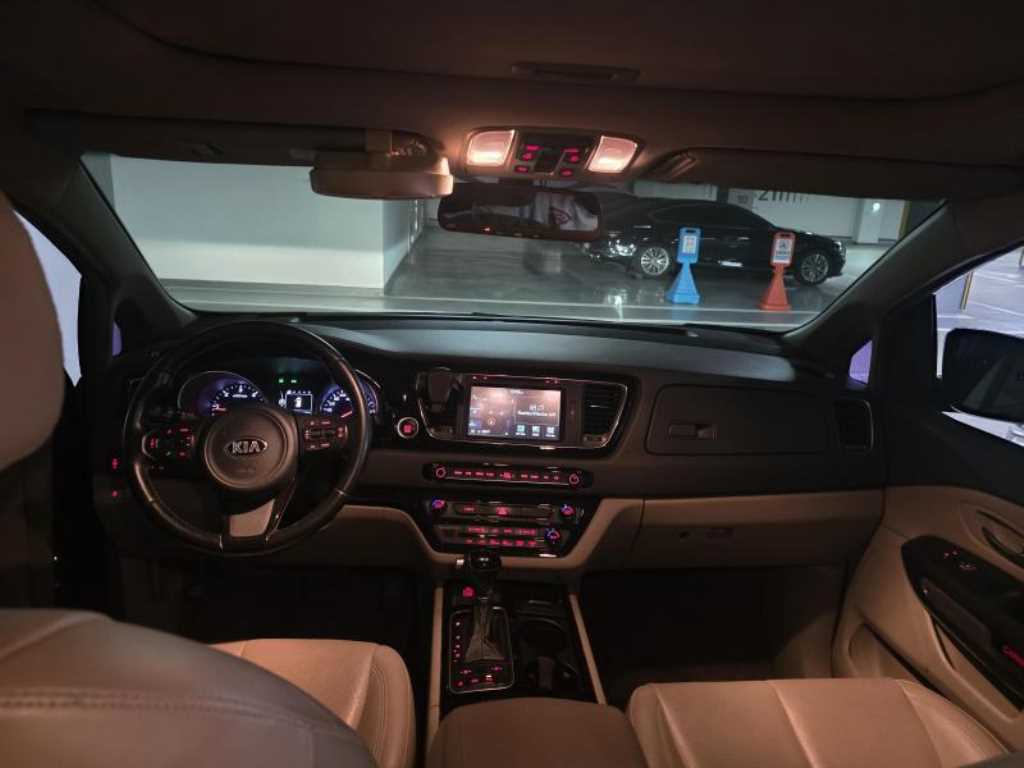 KIA Carnival 2015 Rojo - Importación desde Corea - HF Imports Iquique - Foto 15