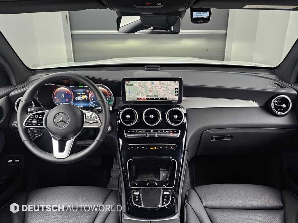 Mercedes Benz GLC Class - Vista 7