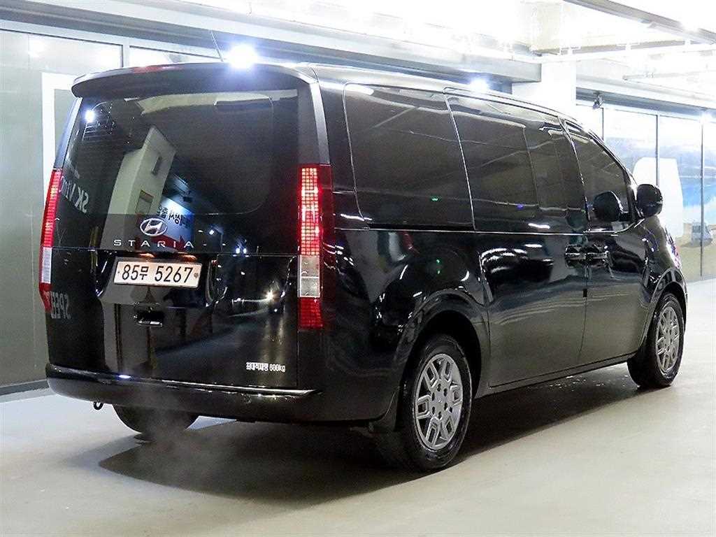 HYUNDAI Staria - Vista 4