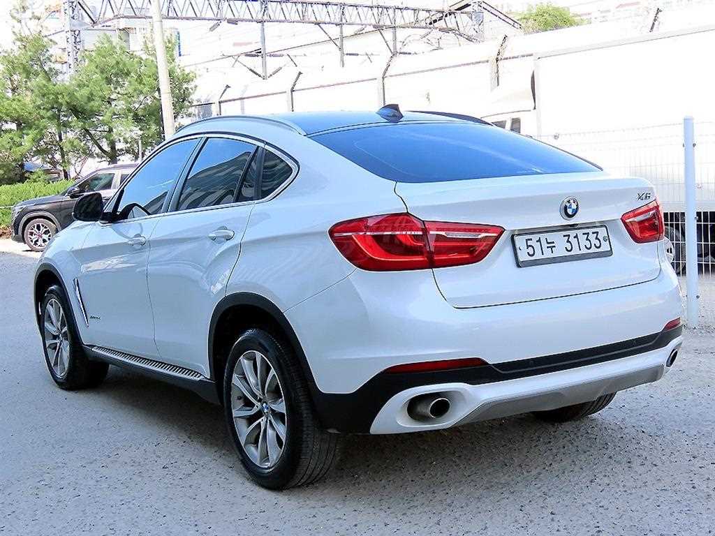 BMW X6 - Vista 3